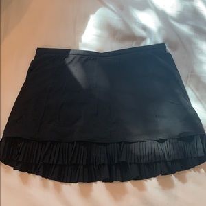 Size 4 LULULEMON skirt